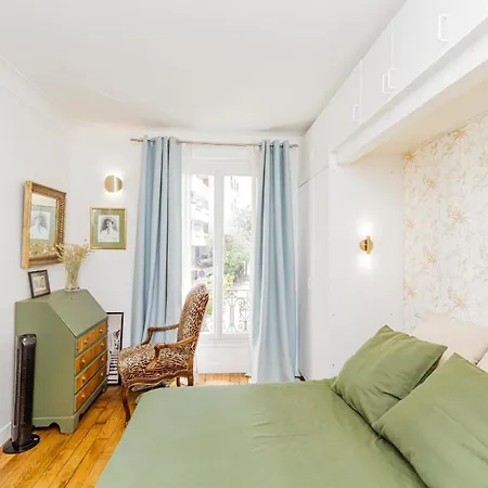 Bright And Cosy For Two